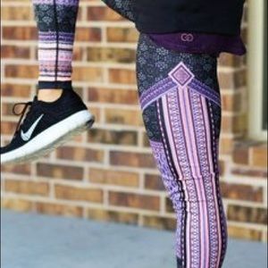 Calia by Carrie Underwood leggings